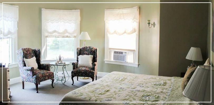 Castle Manor Inn Глостър Екстериор снимка